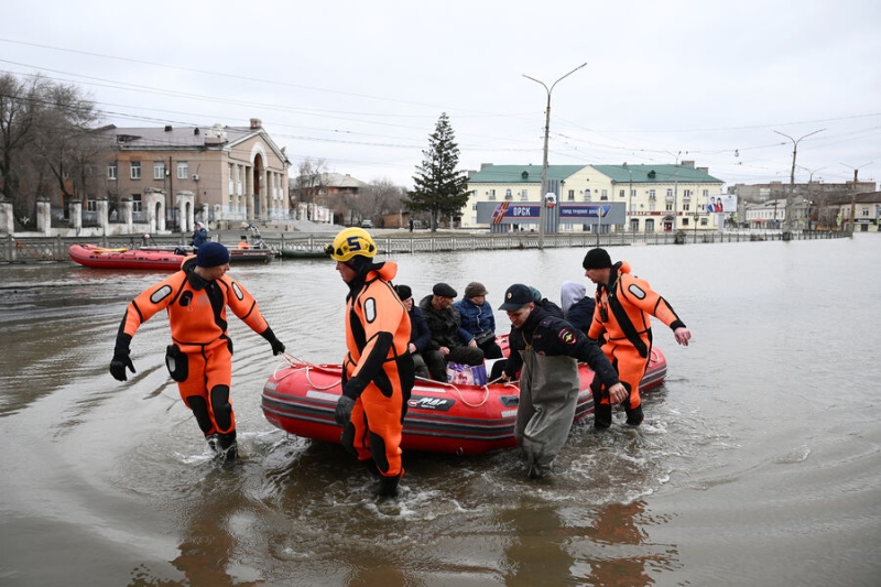 Жительница Железнодорожного поселка в Орске сообщила о перебоях с хлебом и водой 