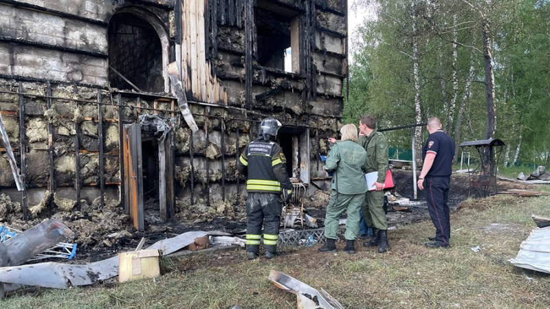 Двое подростков погибли при пожаре в Подмосковье