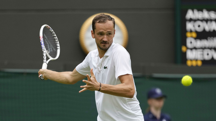 Медведев не смог выйти в полуфинал Итогового турнира ATP в Турине - Новости на Вести.ru