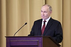 Путин призвал быстрее внедрять в производство разработки ученых