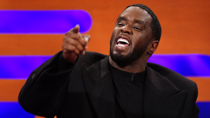 Американского рэпера P. Diddy госпитализировали из тюрьмы в больницу в Нью-Йорке - Новости на Вести.ru