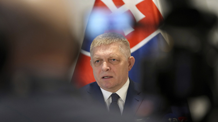 Фицо и Вучич пожаловались на здоровье после отказа Зеленского от перемирия - Новости на Вести.ru