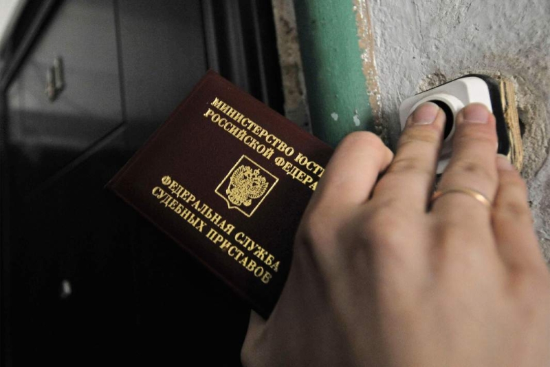 Отцы и эти: неплательщикам алиментов могут запретить покупать жилье