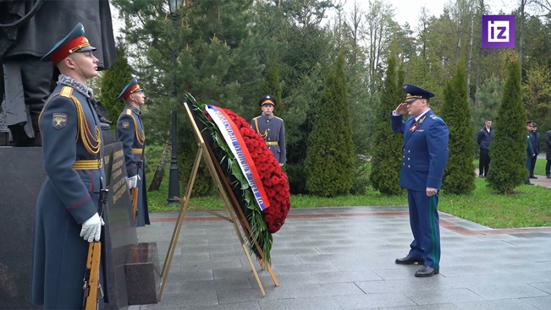 Генпрокурор РФ возложил цветы к памятнику воинам-красноармейцам в Подмосковье