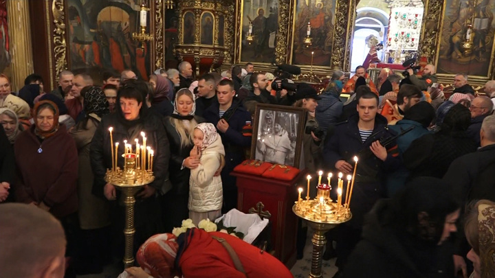 В Пскове простились со священником Антонием Савченко, погибшим в зоне СВО - Новости на Вести.ru