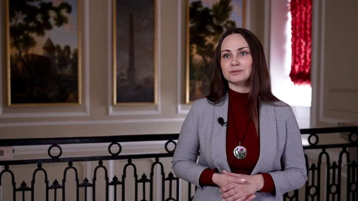 Эксперт Кирпичникова: немцев интересовали портреты императоров России - Новости на Вести.ru