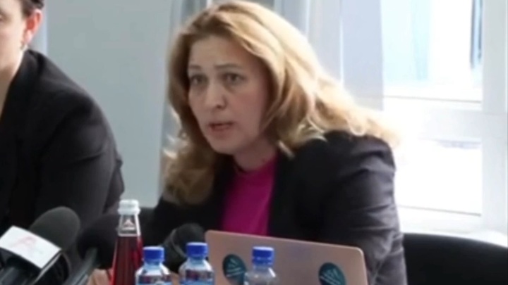 В Абхазии освобождена от должности чиновница, негативно высказавшаяся о туристах - Новости на Вести.ru