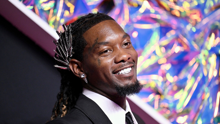Рэпер Offset не смог прилететь на концерт в Москву из-за массовой отмены рейсов - Новости на Вести.ru