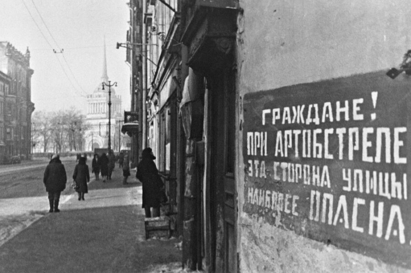 Белый хлеб и котлеты из жмыха: как Ленинград оживал после немецкой блокады 