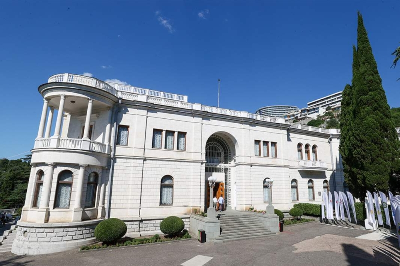 Республика детства: как появился пионерлагерь «Артек»