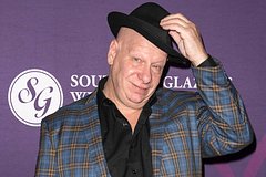 Популярный комик узнал о раке прямой кишки из шутки врача