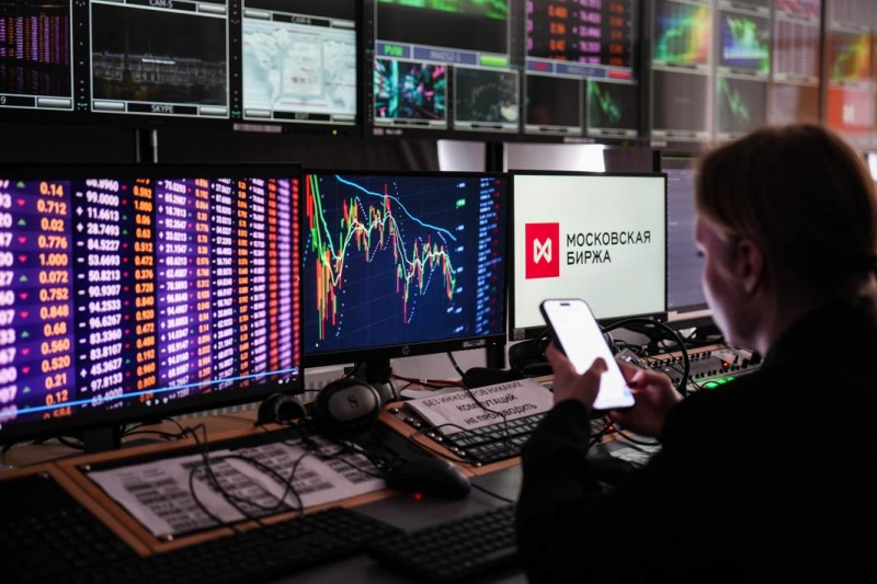 Процентные отношения: доходность коротких вкладов опустилась ниже 19%