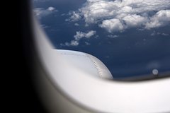 Во всех аэропортах Москвы ввели временные ограничения
