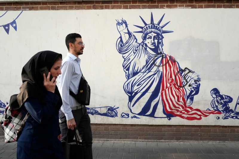 «Отправят на дно все корабли»: чего ждать после ударов США по Ирану? 