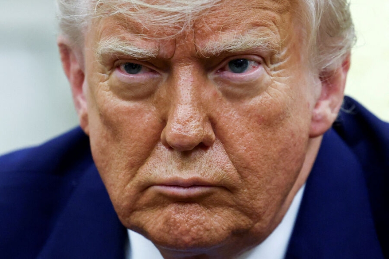 «Это нужно прекратить»: в США рассказали о реакции Трампа на удары дронов по аэродромам РФ 