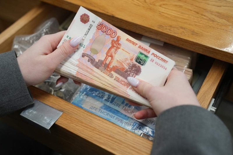 Бремя долговое: В РФ примут закон о кредитных каникулах для бизнеса и самозанятых