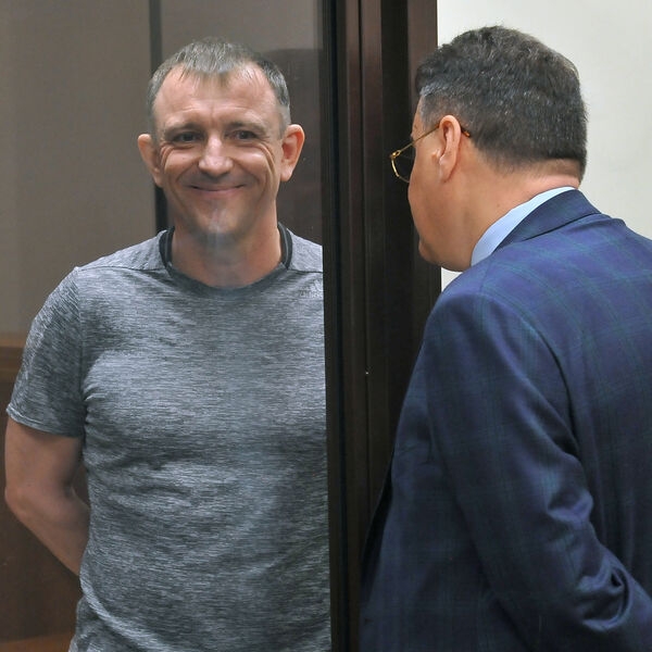 «За проявленное мужество»: осужденный экс-генерал Попов представлен к награде 