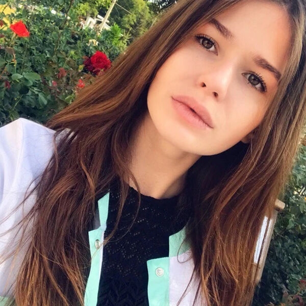 «Была счастливой девочкой». Что известно о 25-летней подруге погибшего Старовойта? 