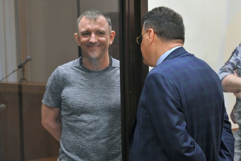 «За проявленное мужество»: осужденный экс-генерал Попов представлен к награде 