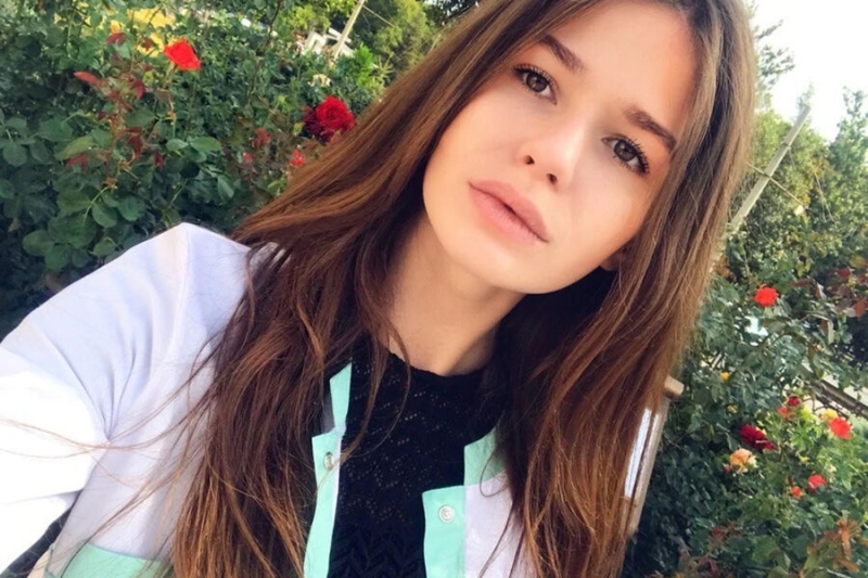 «Была счастливой девочкой». Что известно о 25-летней подруге погибшего Старовойта? 